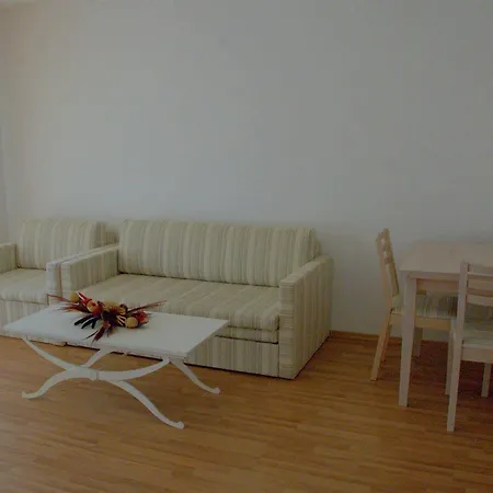 Sunflower Complex Aparthotel 3*